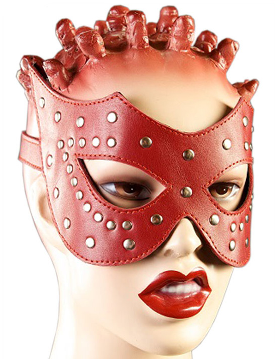Очки-маска, красная, декорированная заклёпками на кожаной подкладке